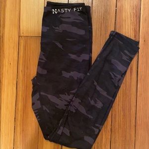 Nasty Fit camo leggings
